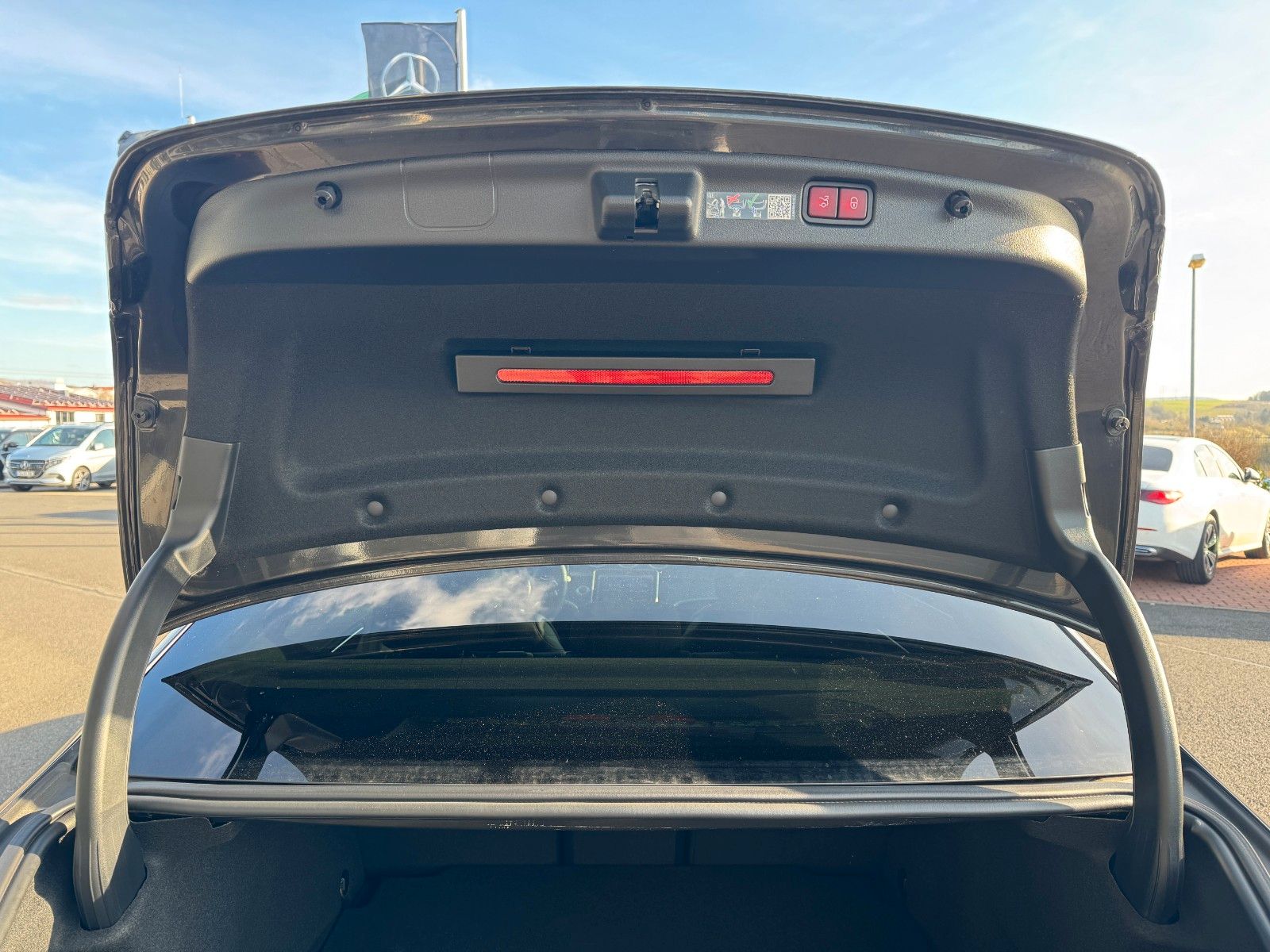 Fahrzeugabbildung Mercedes-Benz C 300de AMG+Pano+Memory+360