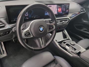 صورة 9 لـ 2023 BMW M240I