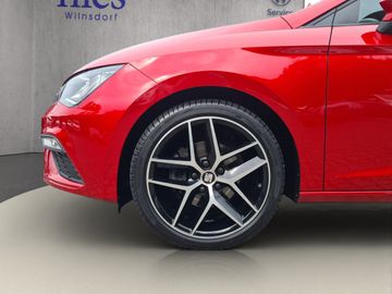 Fahrzeugabbildung SEAT Leon FR 1.5 TSI Panorama 18 Zoll Navi Klima