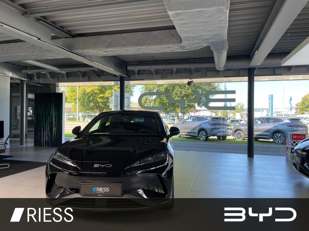 BYD SEALION 7