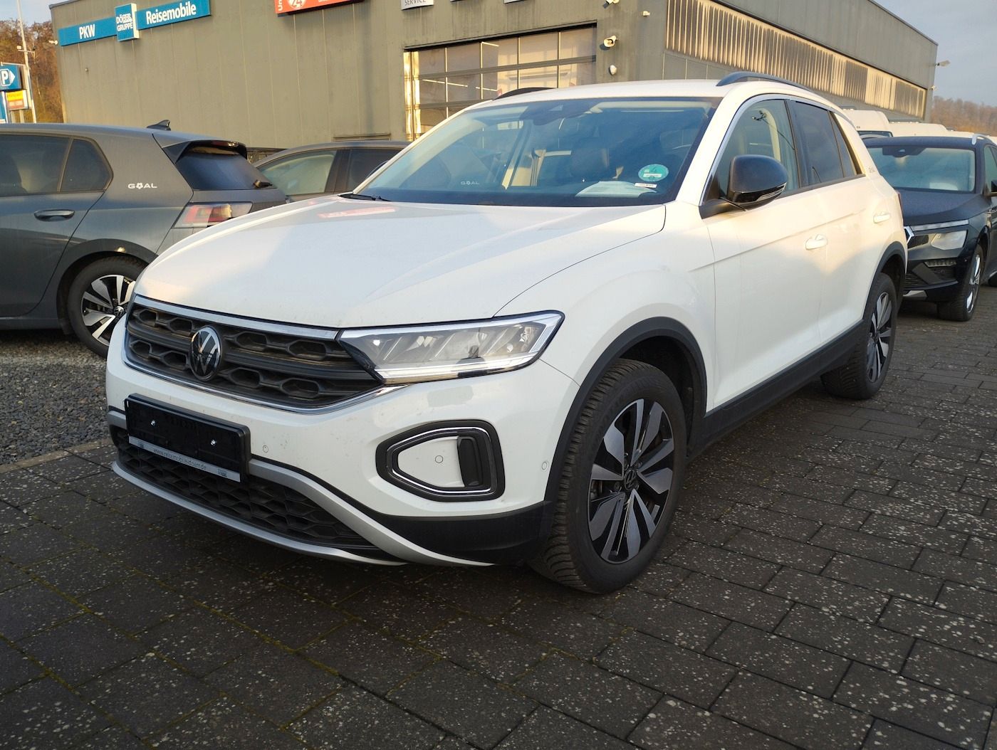 Fahrzeugabbildung Volkswagen T-Roc 1.0 TSI GOAL NEU35T ACC SHZ LED Allwetter