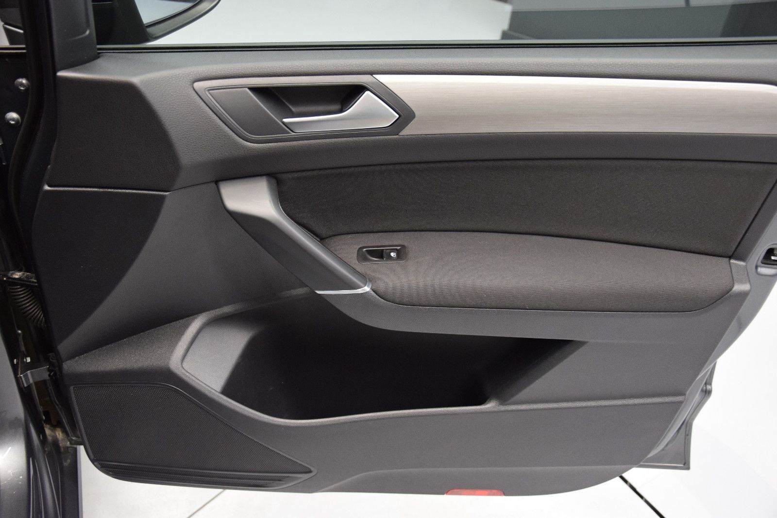 Fahrzeugabbildung Volkswagen Touran Comfortline 7-Sitzer Massage LED Kamera