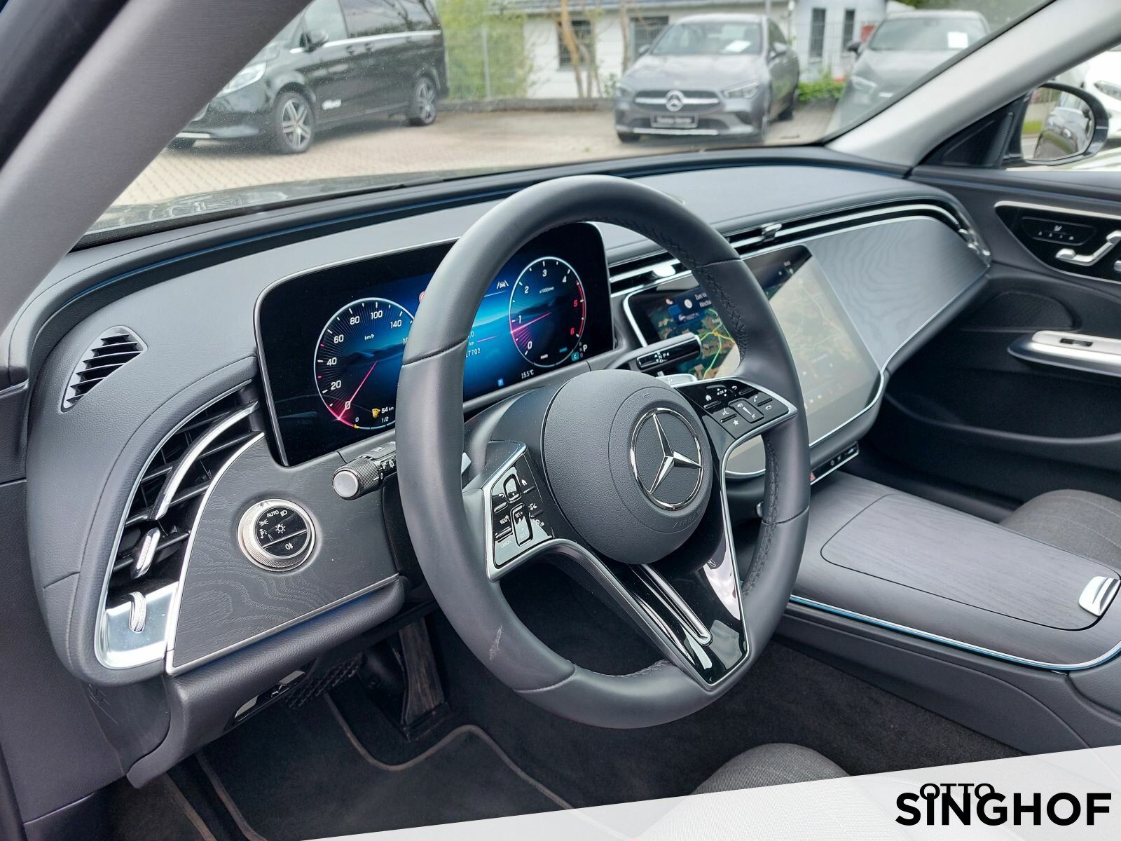 Fahrzeugabbildung Mercedes-Benz E 220 d T Avantgarde +Pano+Digital+Distronic+360
