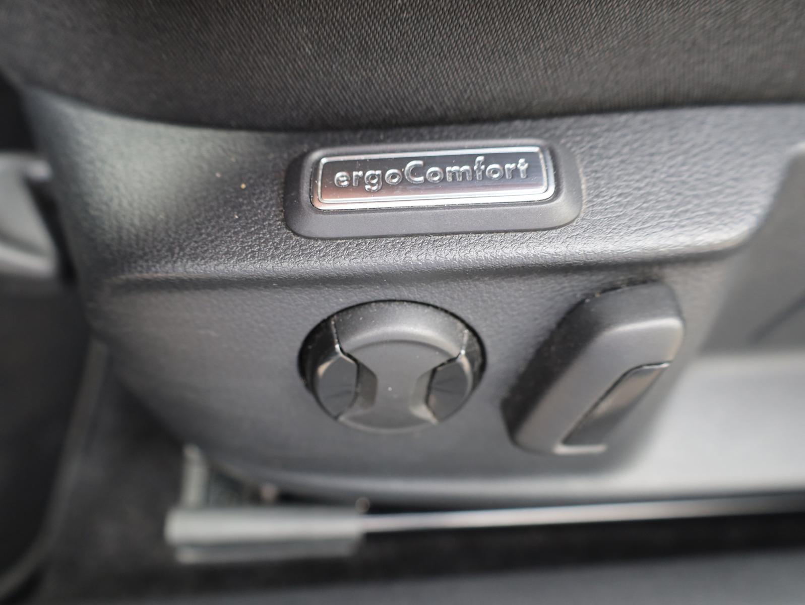 Volkswagen Passat Business 1.5TSI*CarPlay*ACC*AHK*, миниатюра 14