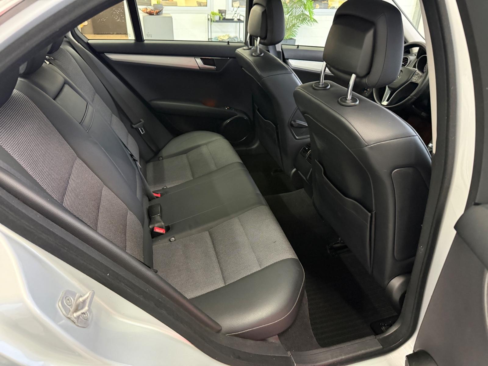 Mercedes-Benz C 180 CGI*LM*AUT*AVNTG*BI-XN*TMP*NAV*PTS*AHK*SHZ