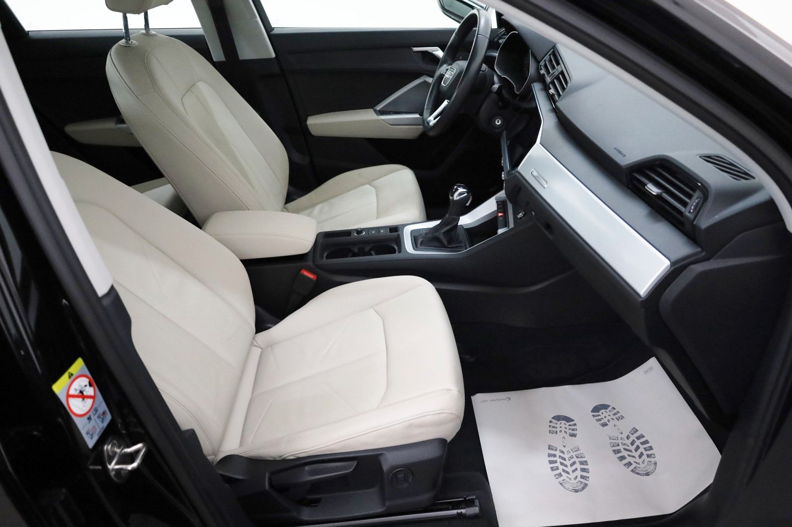 Fahrzeugabbildung Audi Q3 Sportback S line, Leder,Navi,LED,SH,Kamera