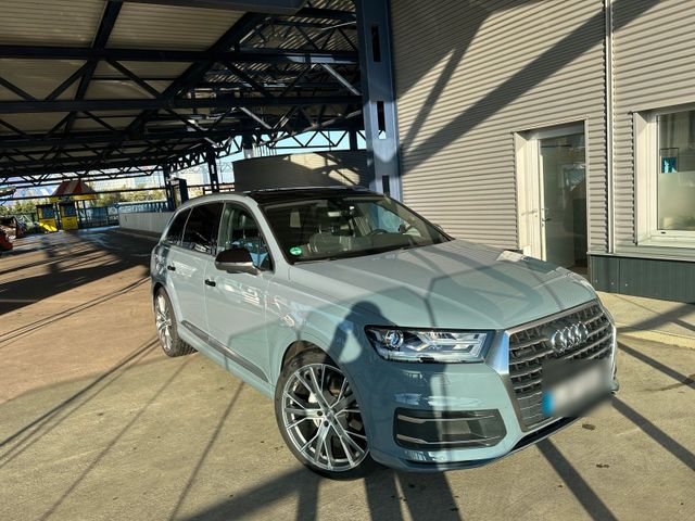 Audi Q7 S.Line Paket Panoramadach zu Verkauf.