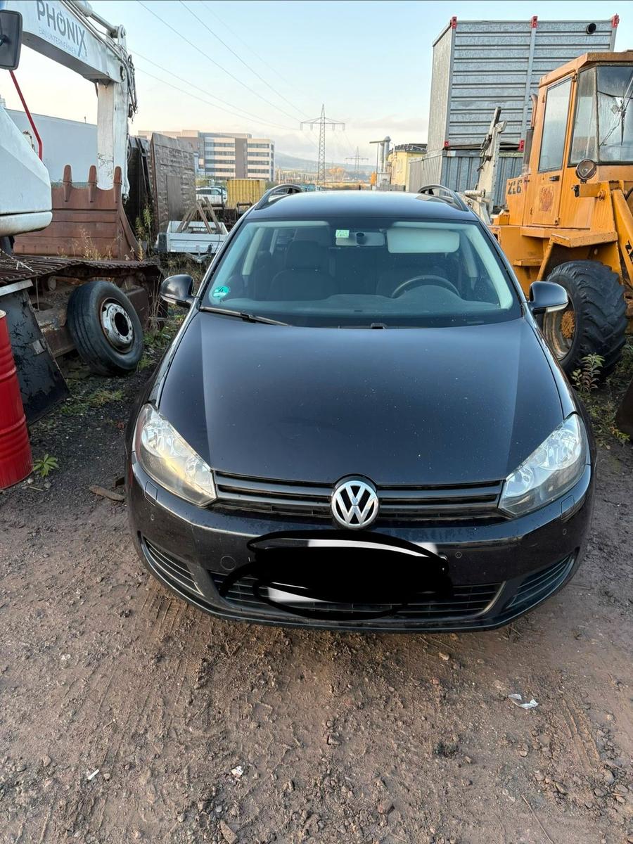 Volkswagen Golf 2010 — engine 105 HP (77kW)