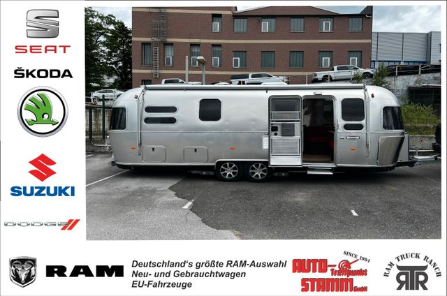 Airstream 684 International