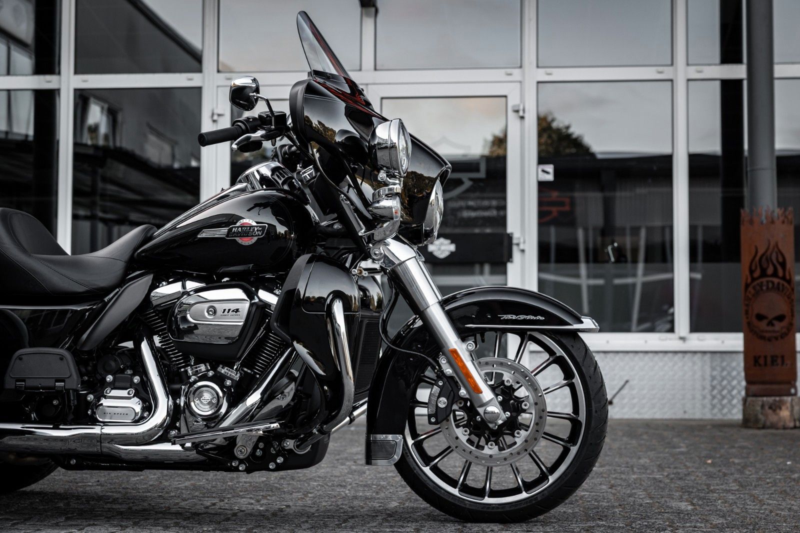 Fahrzeugabbildung Harley-Davidson TRI GLIDE ULTRA TRIKE 114 MY25 FLHTCUTG VORFÜHRF