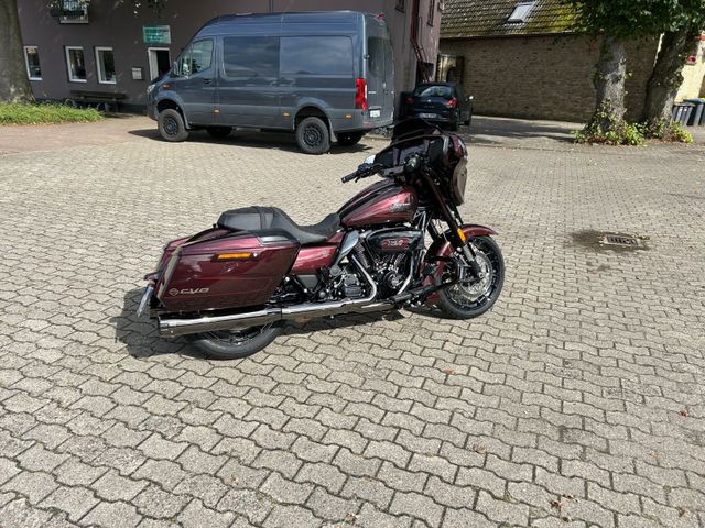 Harley-Davidson CVO Street Glide