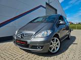 Mercedes-Benz A 170 Avantgarde Automatik*Panoramadach*Klima - Mercedes-Benz A 170: Avantgarde