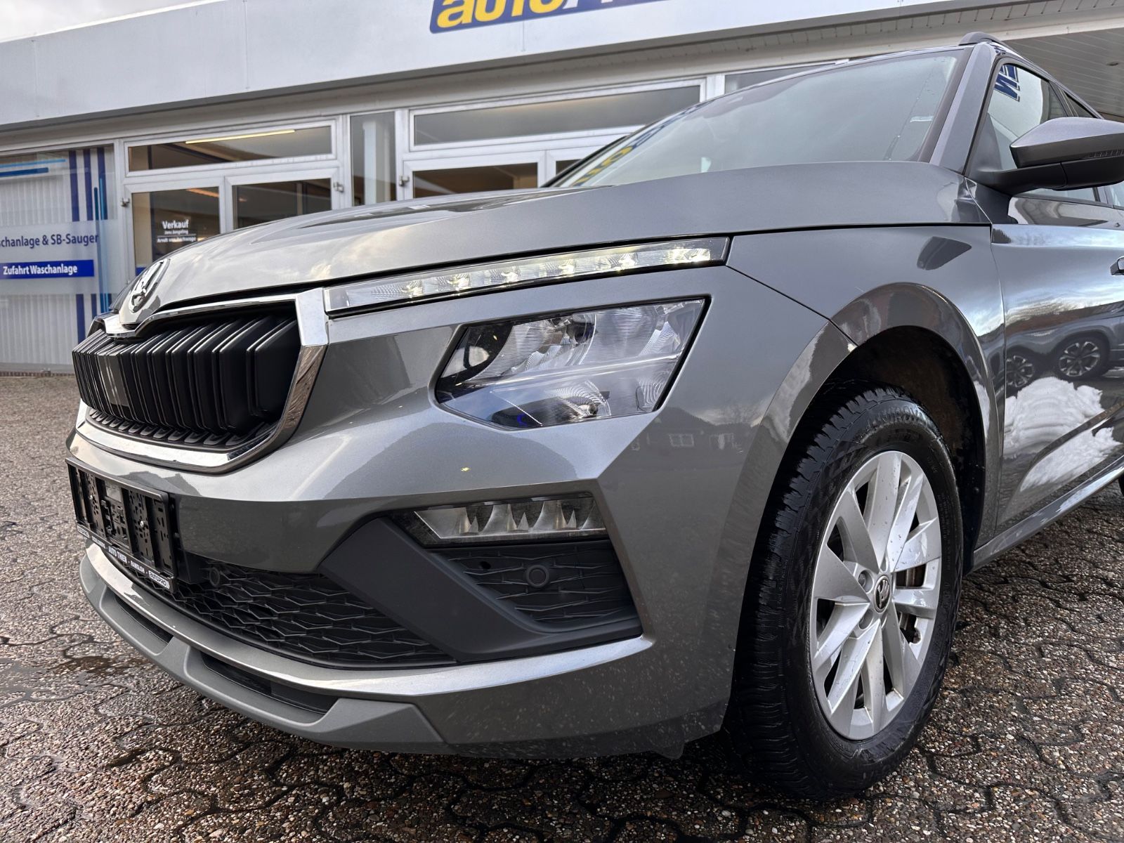 Fahrzeugabbildung SKODA Kamiq Selection 1.0 TSI DSG LED/PDC/APP/GRA