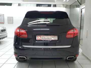 Porsche Cayenne - 4