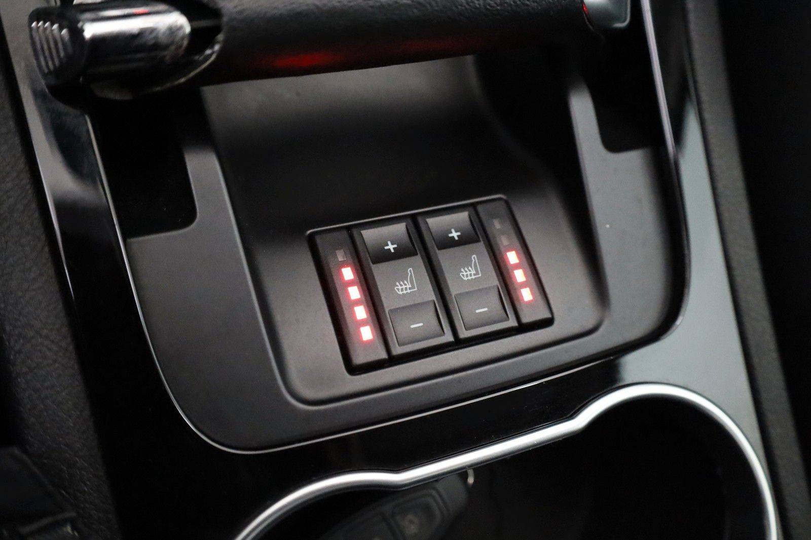 Fahrzeugabbildung Ford S-MAX Titanium S T.Leder,Navi,Xenon,Panorama,SH