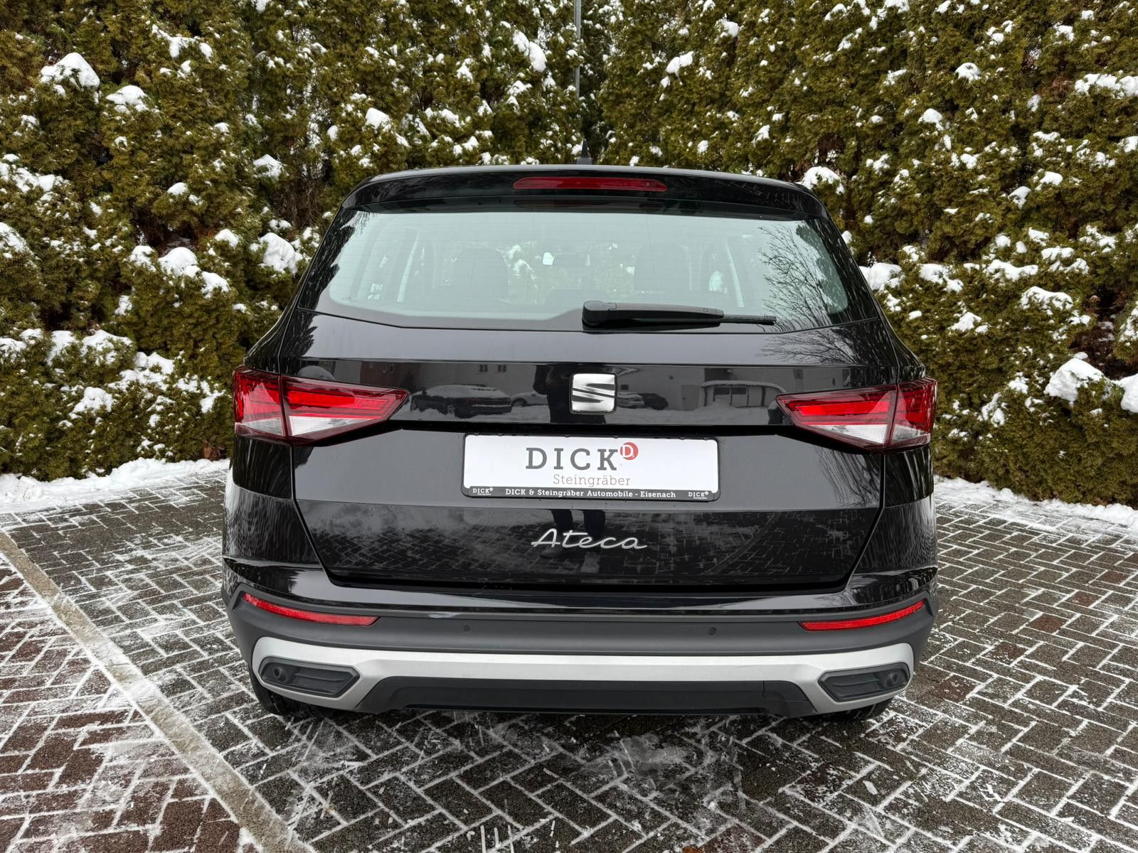 Fahrzeugabbildung SEAT Ateca 2.0 TDI Style LED+NAVI+AHK+AMBI+DAB+TEMPO+