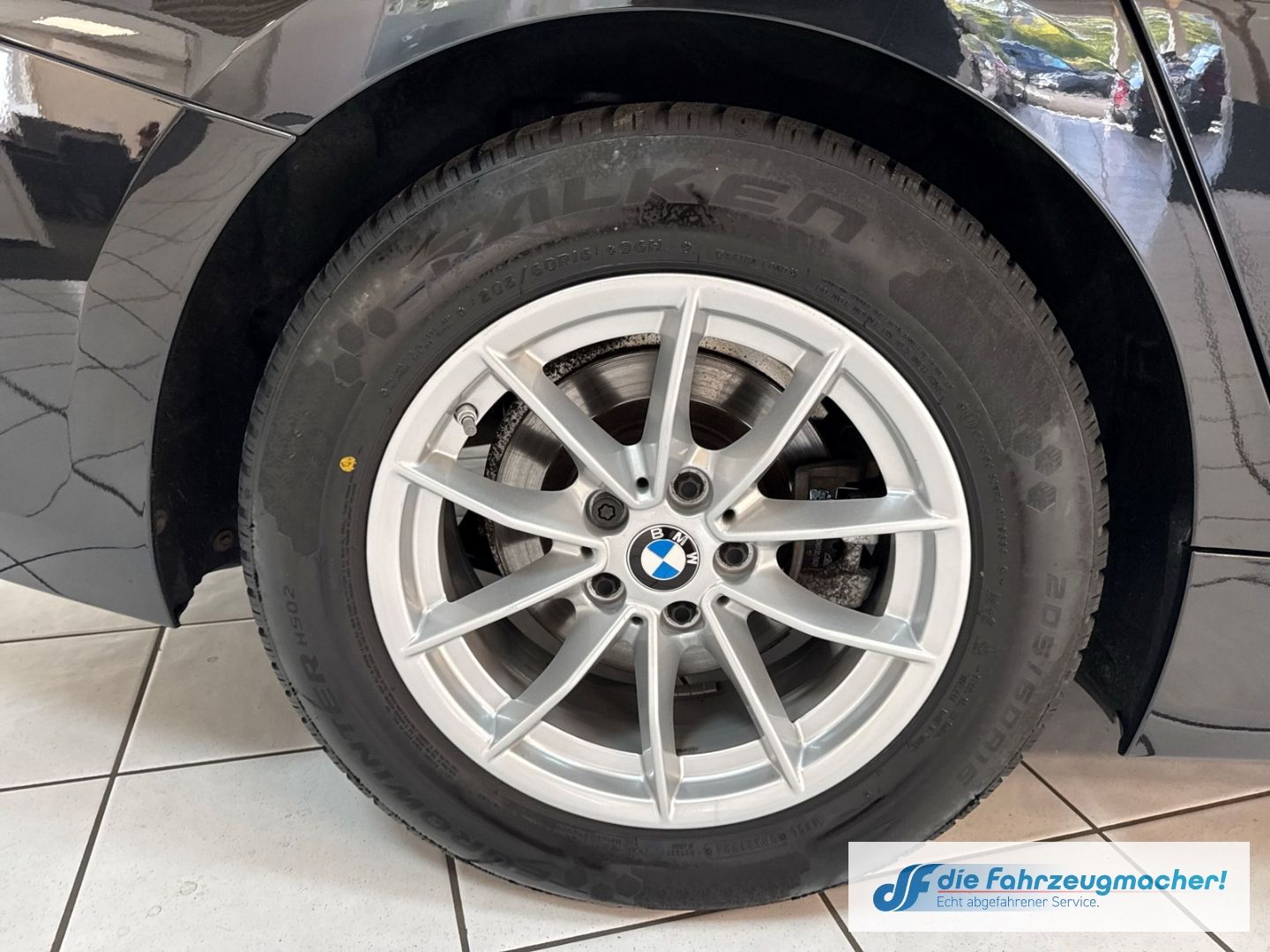 Fahrzeugabbildung BMW 320 d Touring  Navi Digitales Cockpit LED El. He