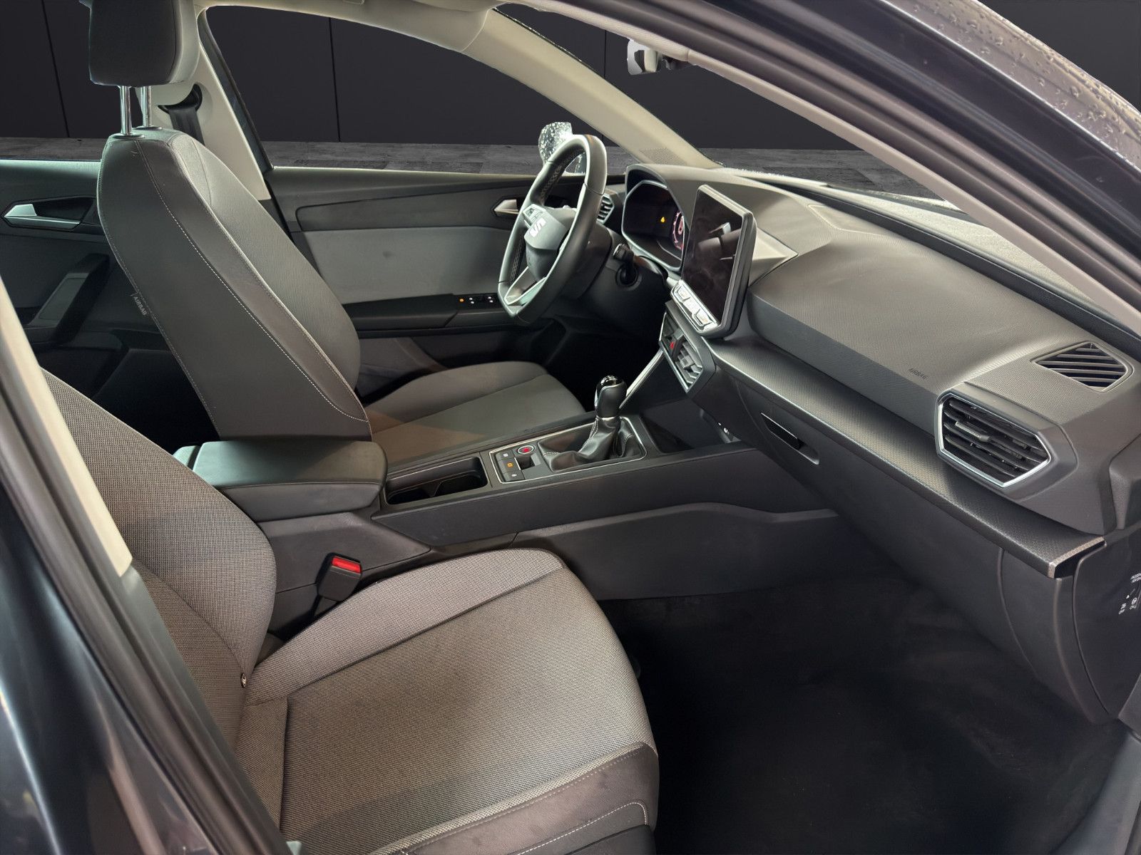 Fahrzeugabbildung SEAT Leon Sportstourer 1.5 TSI 85 kW Style*CarPlay*