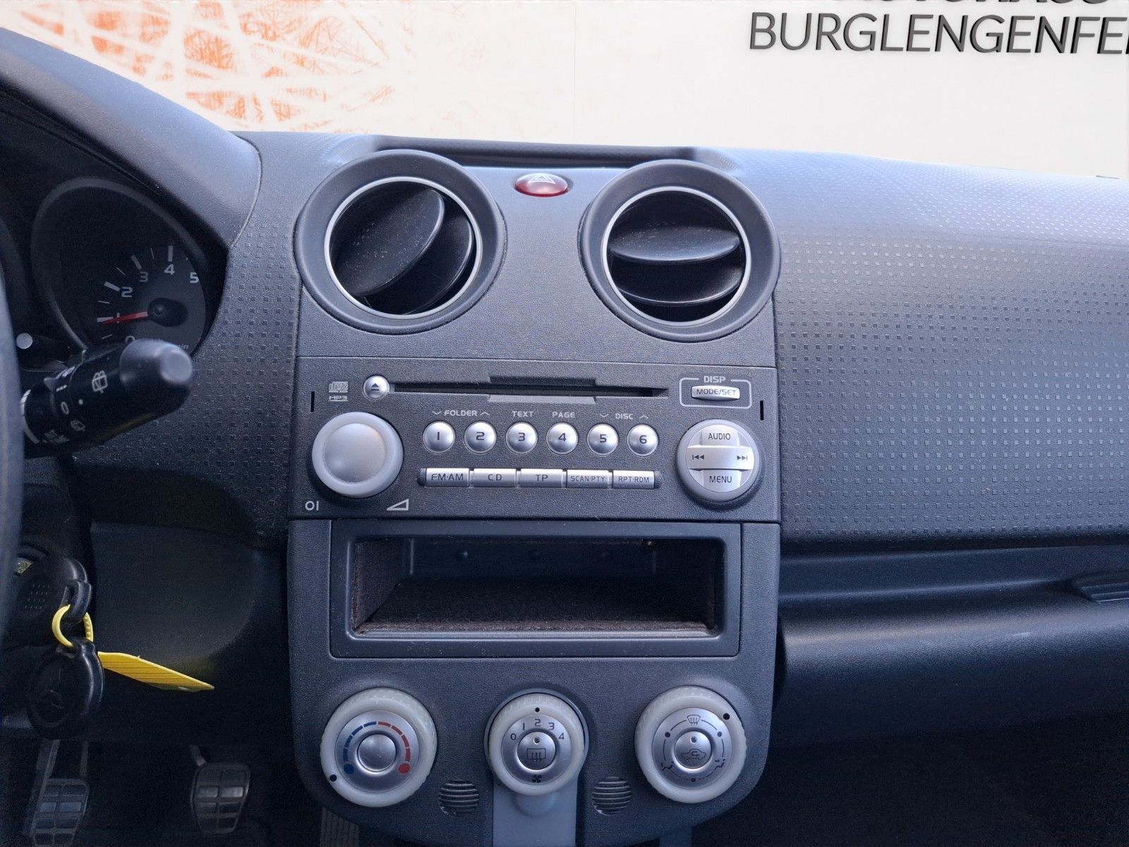 Fahrzeugabbildung Mitsubishi Colt CZ3 Lim. 3-trg. 1.1 ! 1te Hand ! TÜV 05/27