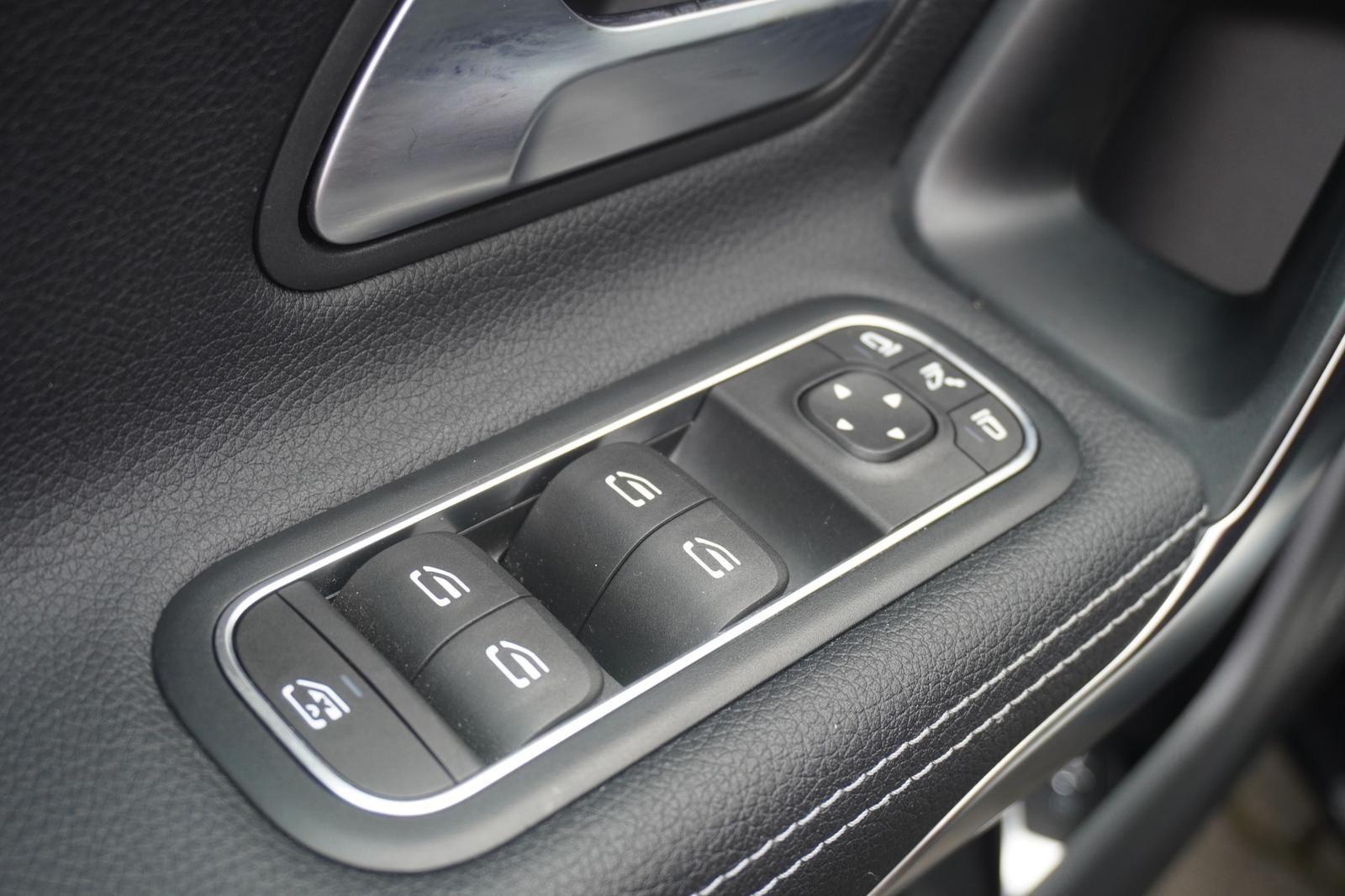Mercedes-Benz A-Class A200 Edition 19 Totwinkel LED Digitales Cockpit, миниатюра 20