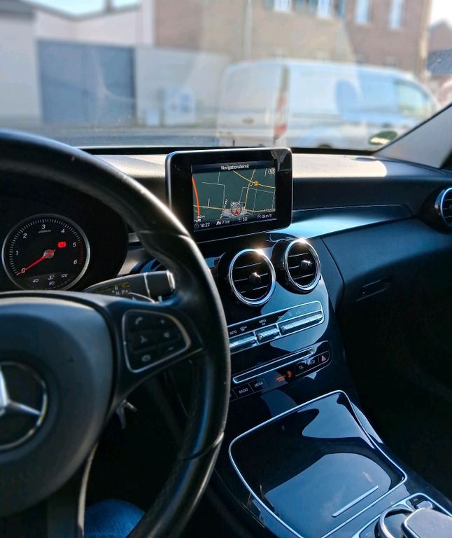 Image of Mercedes-Benz C 220