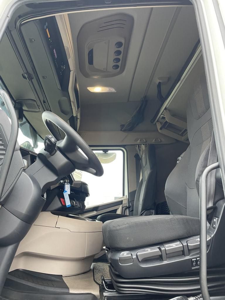 Fahrzeugabbildung DAF FT XG 530