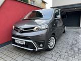 Toyota Proace Shuttle 2.0D LANG *9-SiTz*HuD*NaVi* - Toyota Proace (Verso) Lang Gebrauchtwagen