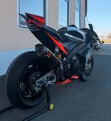 Aprilia RSV4 E5+ Rennmaschine - APRILIA MOTORRAD