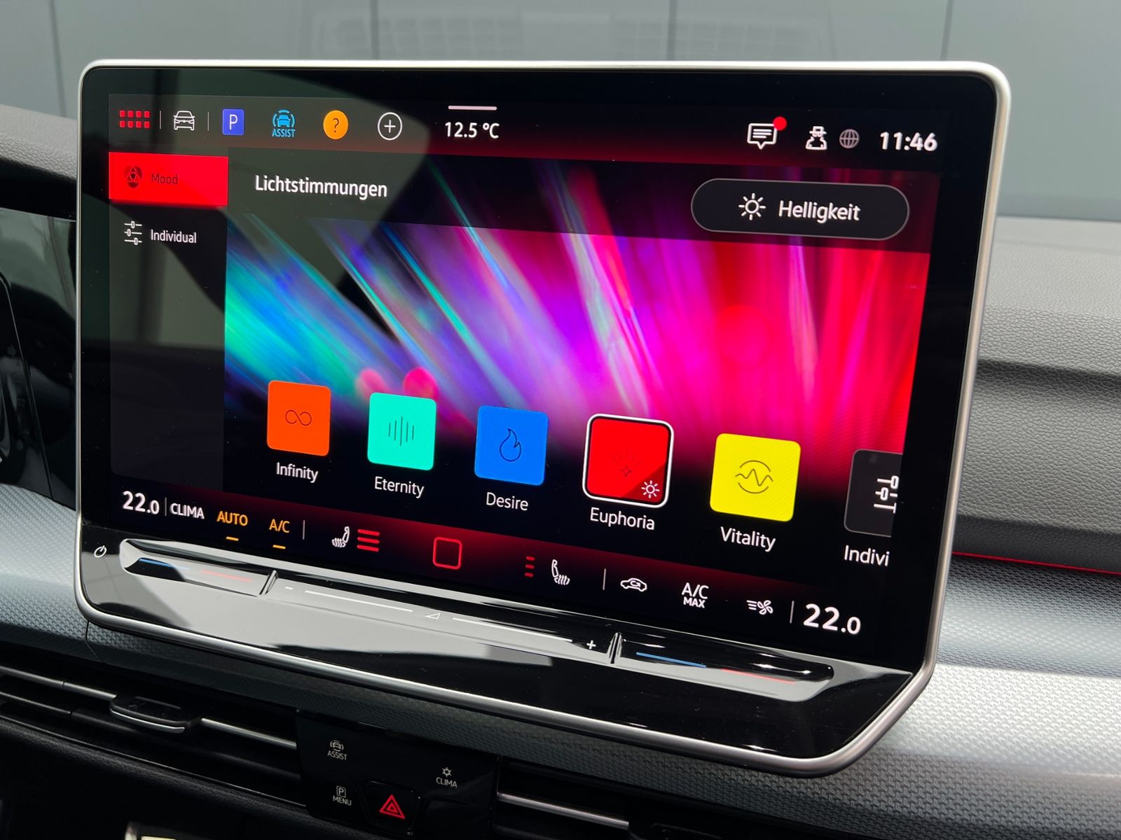 Fahrzeugabbildung Volkswagen Golf VIII Variant GOAL 2.0 TDI DSG *AHK, LED, "P