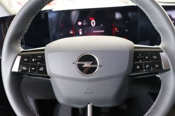Fotografie des Opel Astra 1.2 Turbo Elegance