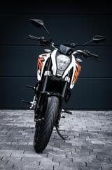 KTM Duke 200 - KTM 200 DUKE