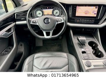 Volkswagen Touareg - 11