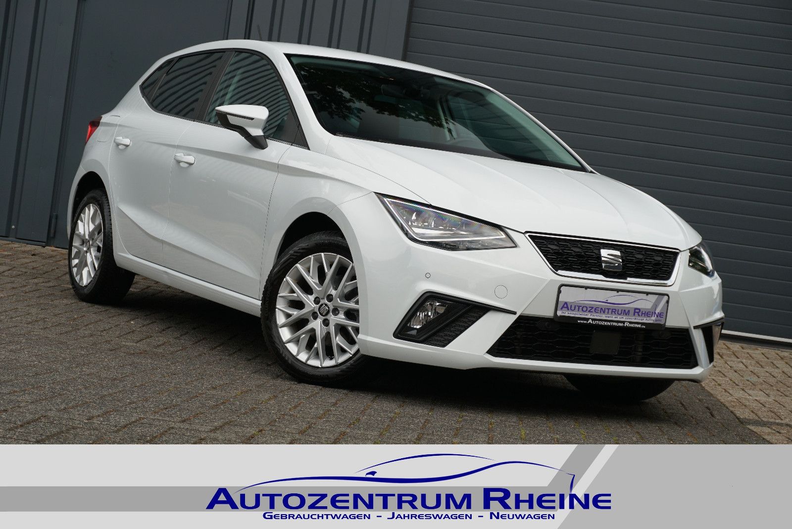 SEAT Ibiza Style RFK SHZ NAVI 2.Hand LED PDC Scheckhe