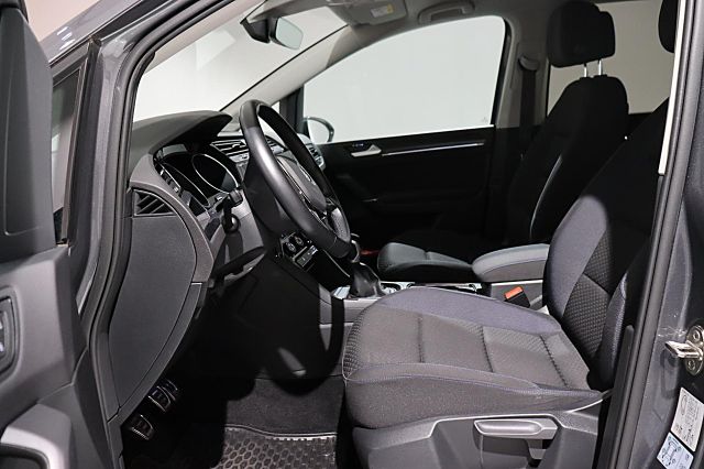 Touran United 1.5 l 150 PS TSI NAVI 7-SITZER SHZ