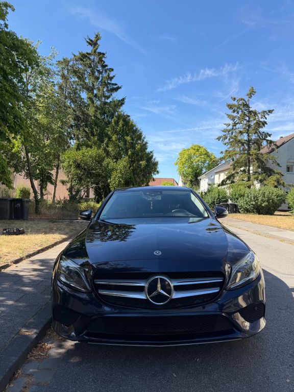 Image of Mercedes-Benz C 220