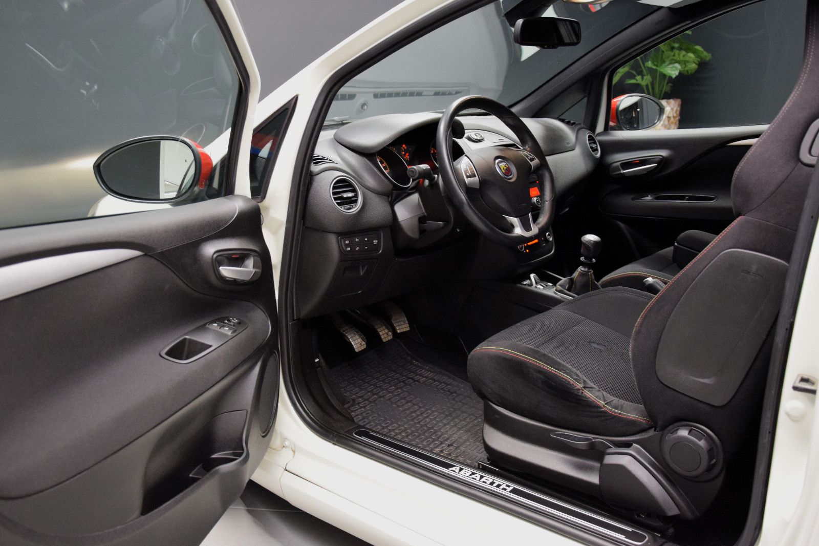 Fahrzeugabbildung Abarth Punto Evo ESTETICO  -  1. Hand & FIAT Scheckheft