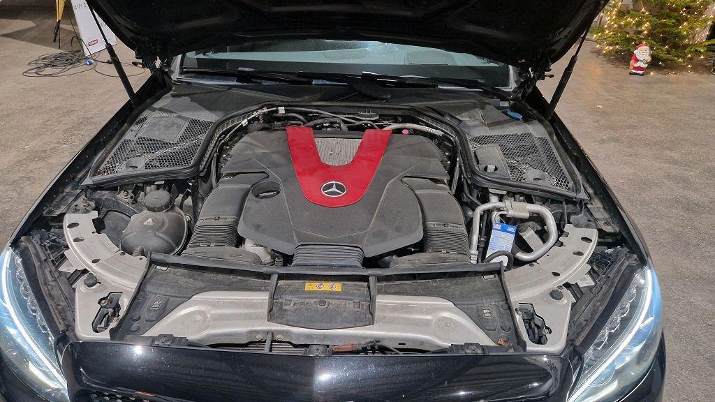 Mercedes-Benz *4Matic*LED*SHZ*9G-TRONIC*Pano