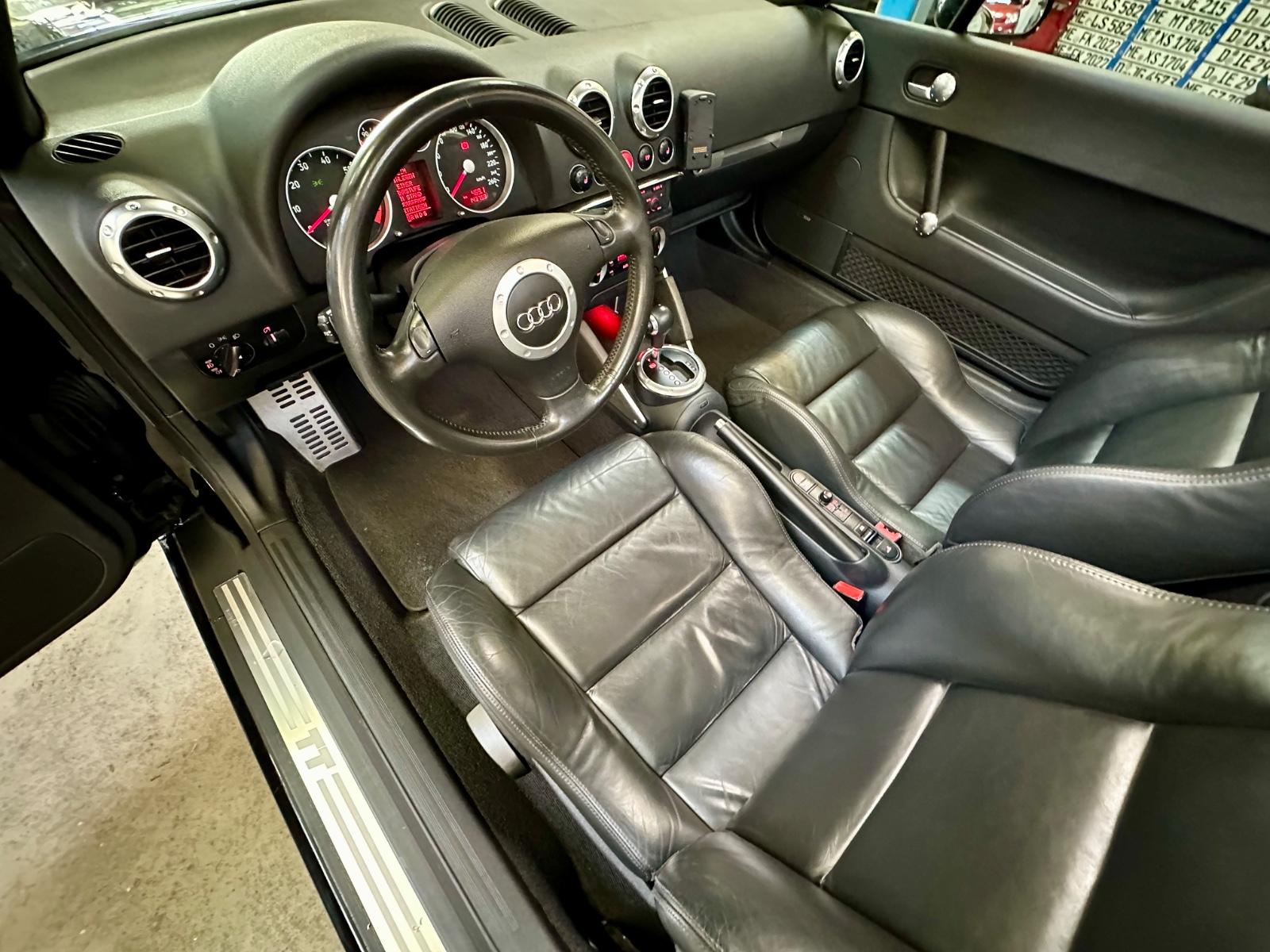 Audi TT Coupe/Roadster 1.8 T Roadster * Vollleder*