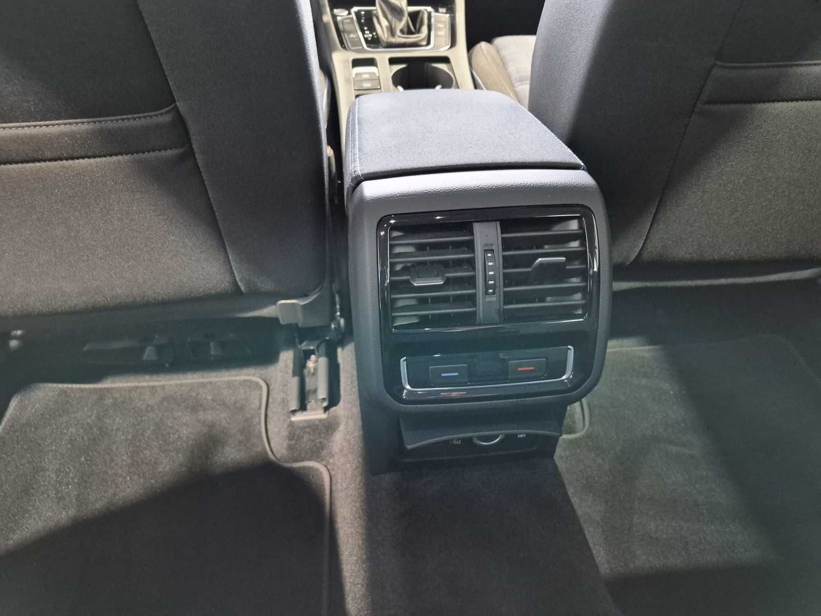 Volkswagen Passat Variant 1.4 TSI GTE Navi ACC LED foto 13