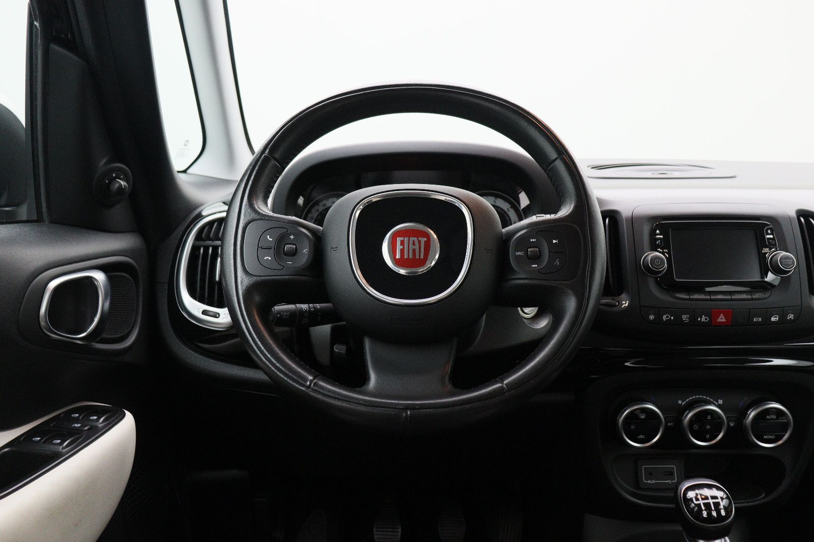 Fahrzeugabbildung Fiat 500L Trekking 1.6 NAVI