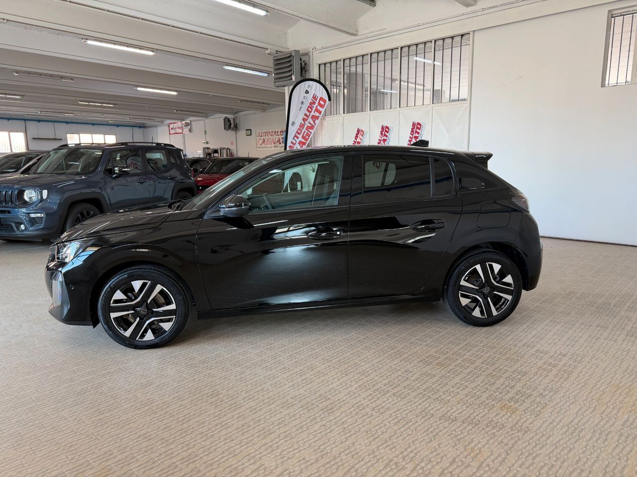 Peugeot 208 Hybrid 145 e-DCS6 Allure Km 15000 20 imagem 3