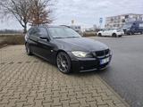 BMW 325xi - Allrad / M Paket / Pano - Dach / Keyless - BMW 325: Xi