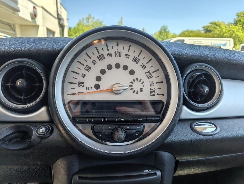 Fahrzeugabbildung MINI ONE 1.6 (75 PS) + Klima