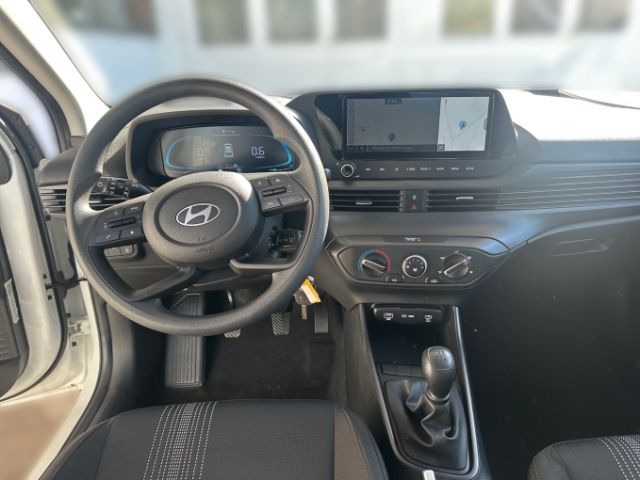 Fahrzeugabbildung Hyundai i20 FL (MY25) 1.2 Select Navi Kamera Einparkhilf