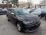 Volkswagen Tiguan Allspace Highline 4Motion*VIRTUAL*LED* - VW Tiguan Allspace Gebrauchtwagen in Stuttgart