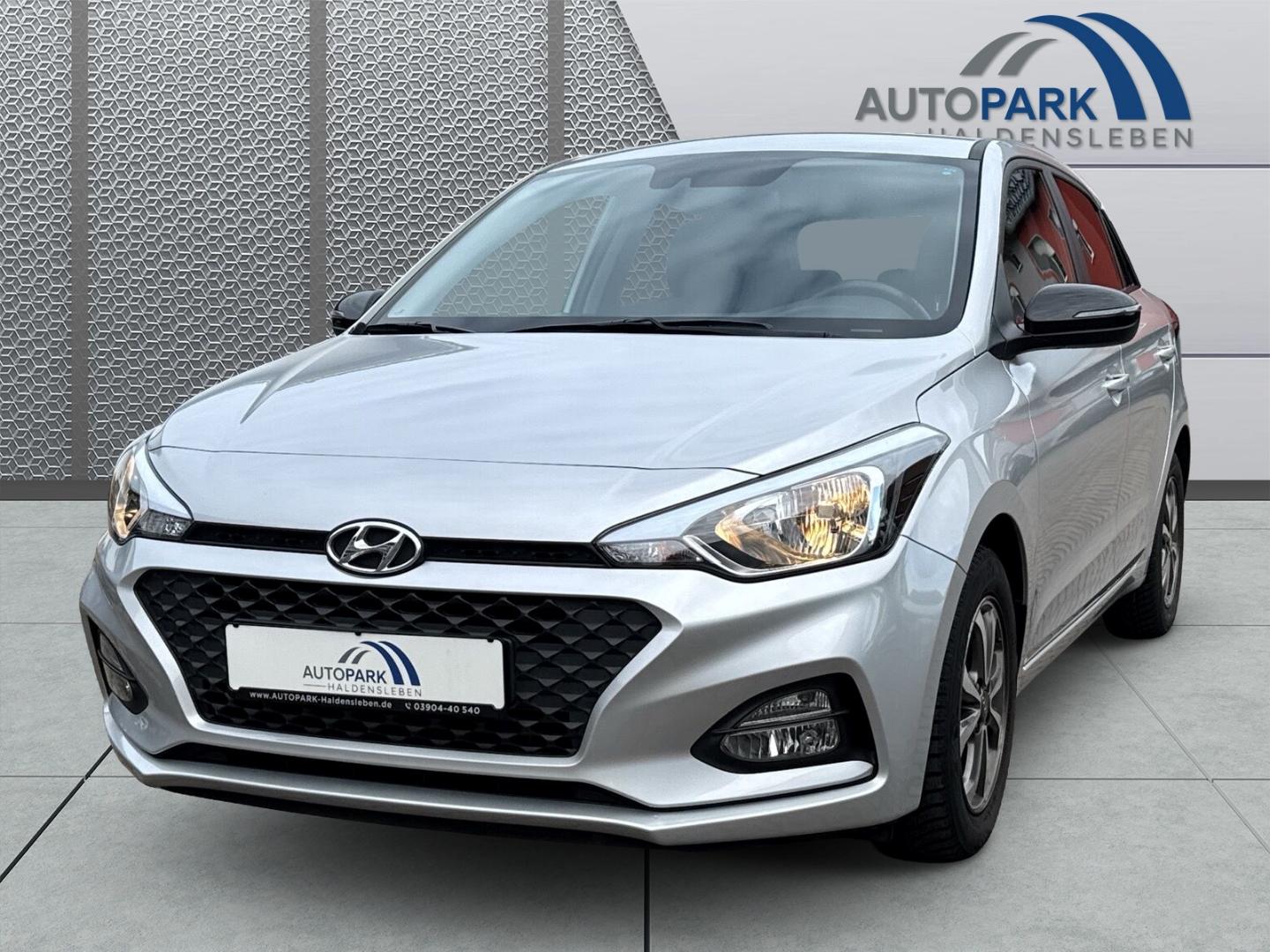 Hyundai i20 YES! Allwettaräder CarPlay PDC CAM SHZ LHZ