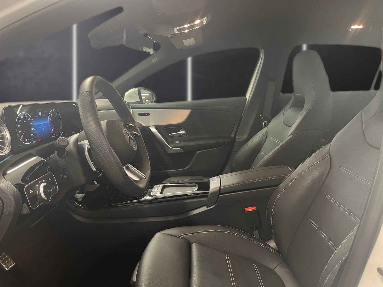 Fahrzeugabbildung Mercedes-Benz A 200 AMG-Line*MBUX*Kamera*LED*Navi*DAB*Ambiente