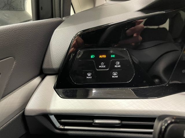 Golf VIII Variant Life 2.0 TDI DSG SHZ APP LED