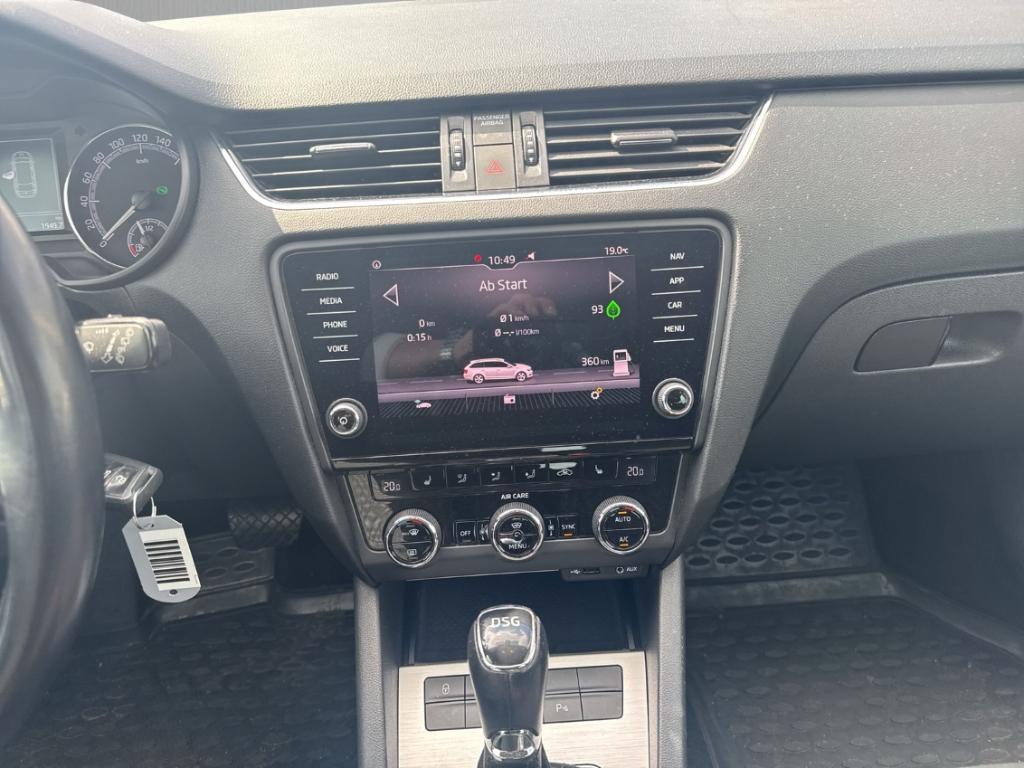 Skoda Octavia Combi III 2.0 TDI DSG AHK ACC LED SHZ Na