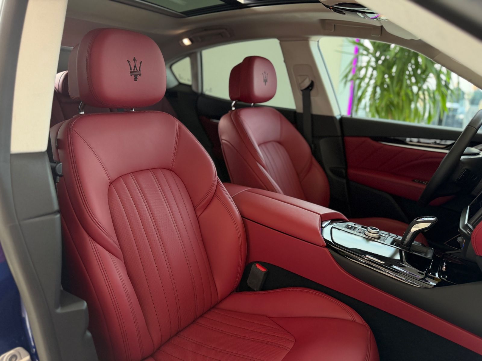 Levante GT Mild-Hybrid Soft Close Pano 21"